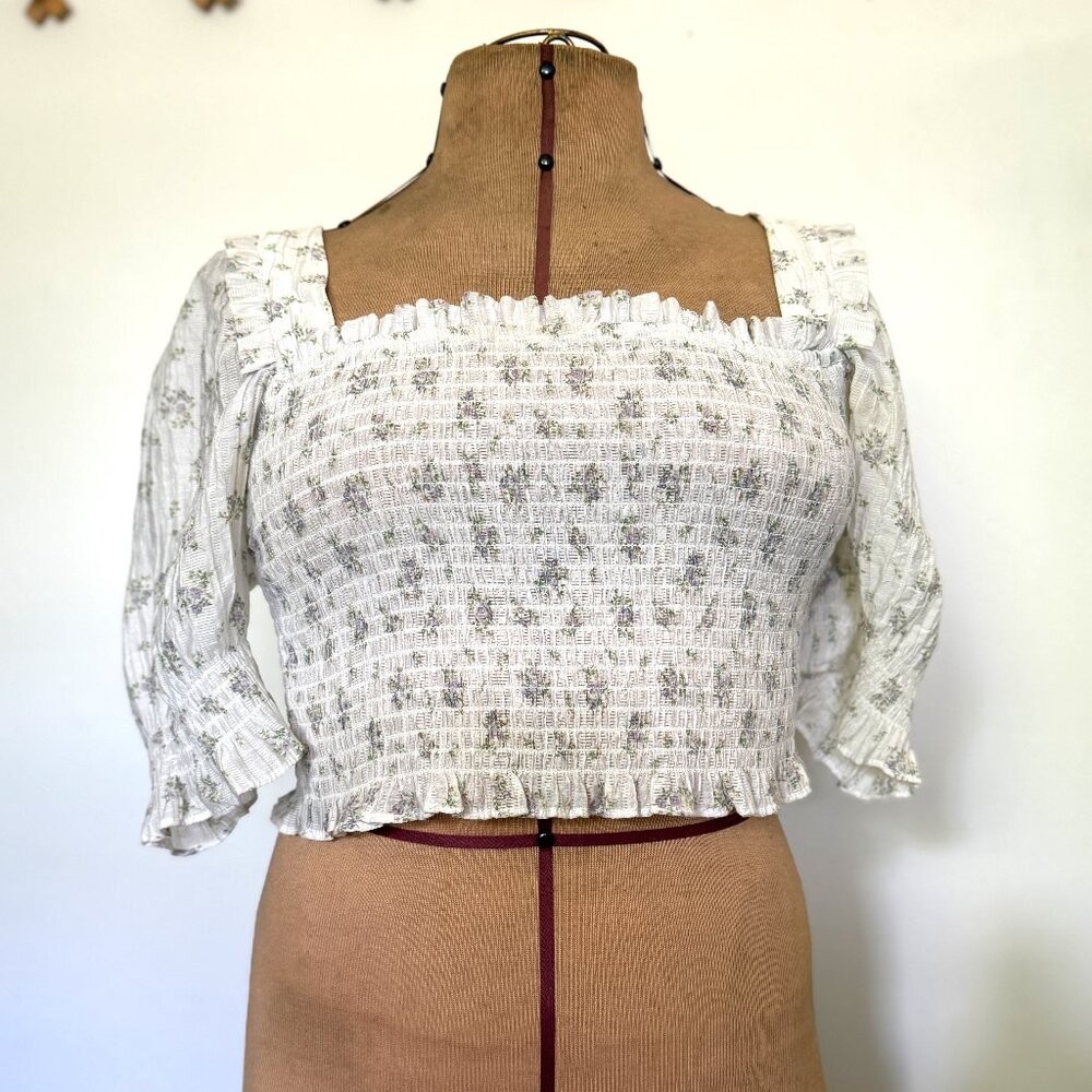 H&M Smocked Floral Puff Sleeve Cropped Top • Size S